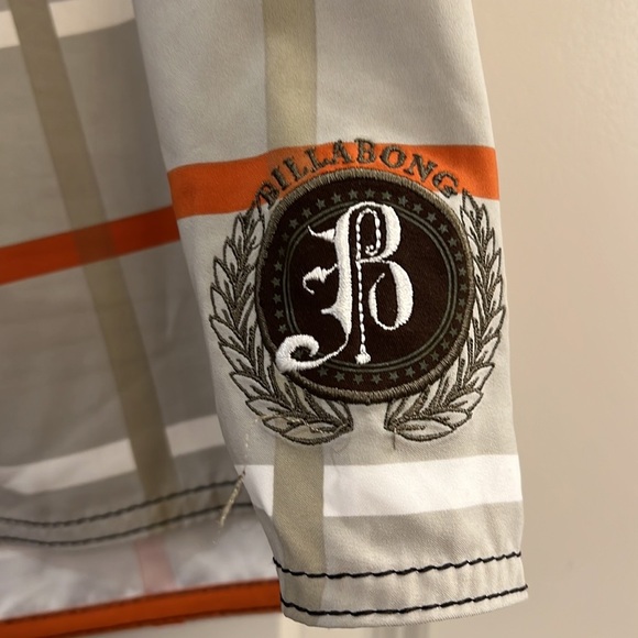 Billabong men’s swim trunks - Picture 2 of 8